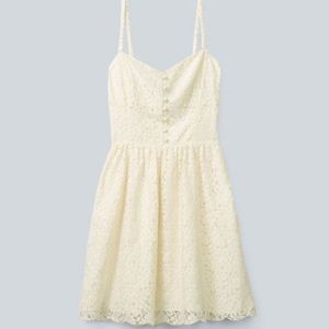 TALULA ARITZIA OFF-WHITE LACE DRESS